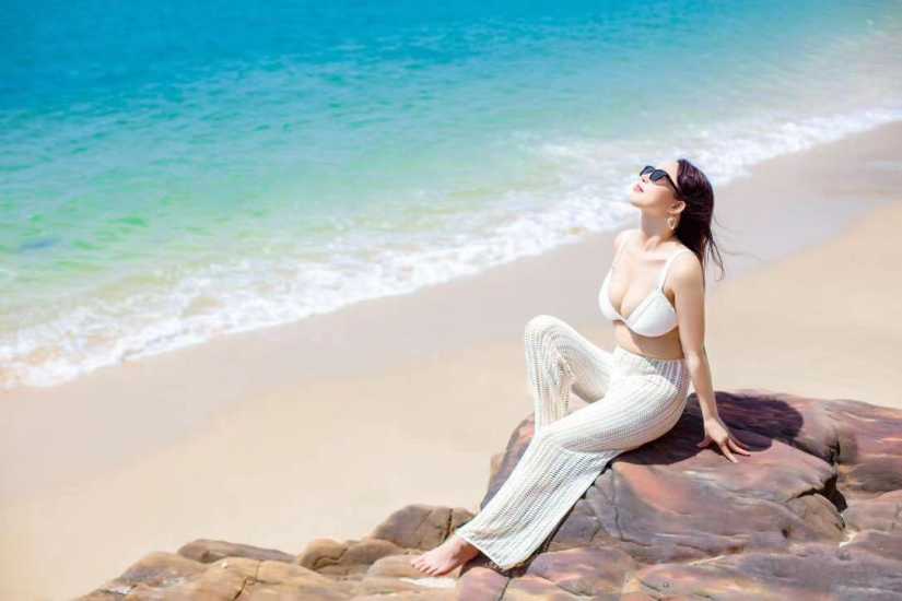 吐血推荐天然大胸、大臀，KH一流服务系妹子分享！